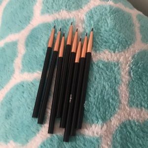 Liner brushes